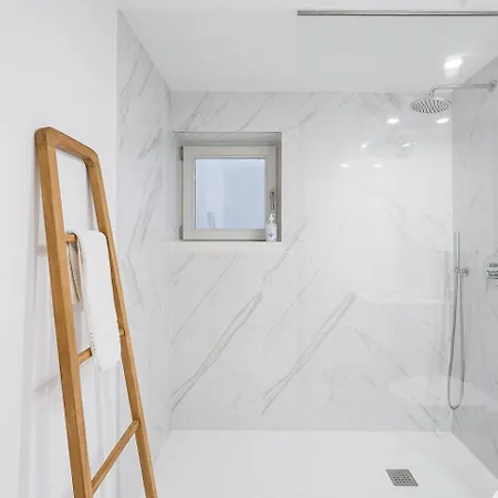 Guestready - Downtown Refuge With Private Parking アパート