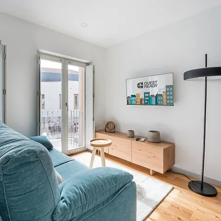 Guestready - Downtown Refuge With Private Parking * Porto