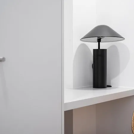 Guestready - Downtown Refuge With Private Parking شقة