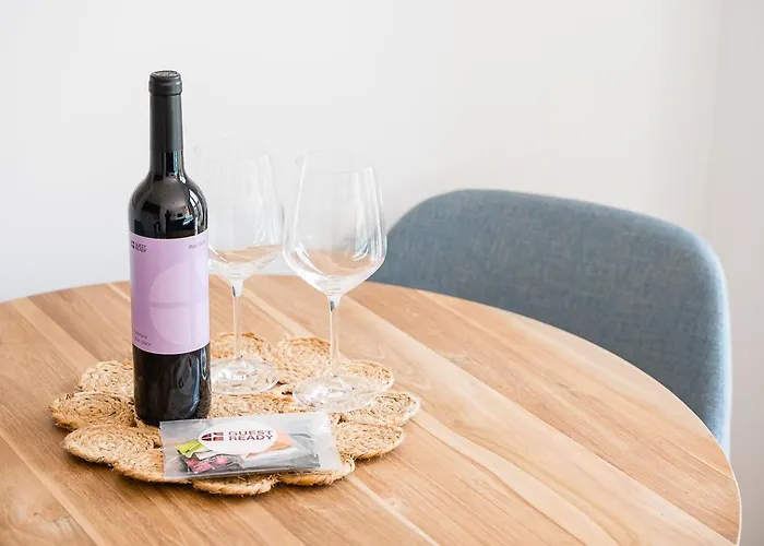 Guestready - Downtown Refuge With Private Parking Porto