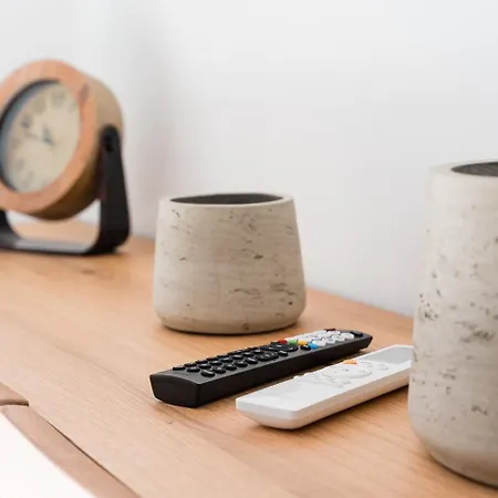 Apartman Guestready - Downtown Refuge With Private Parking *