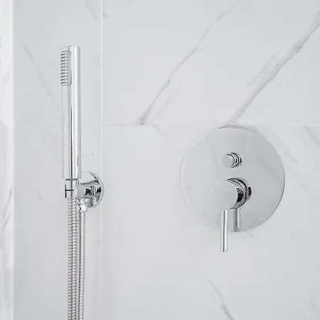 Guestready - Downtown Refuge With Private Parking Lägenhet Oporto